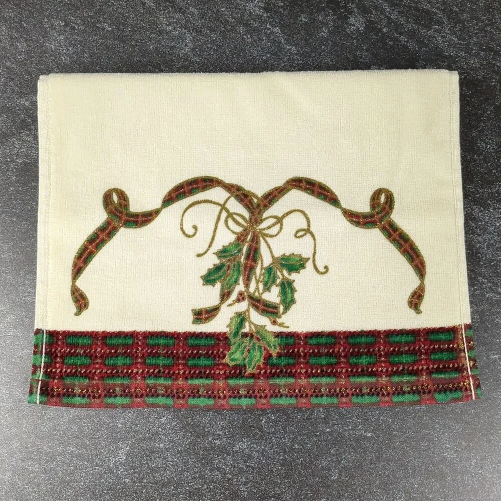 Lenox Christmas Holiday Nouveau Finger Tip Towel Holly Ribbons Pattern NEW NWT